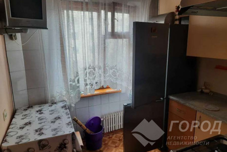 Продам 2-х кімнатну квартиру, Дергачевский р-н, Подворки (Дергачевский район), Код: 798896/1