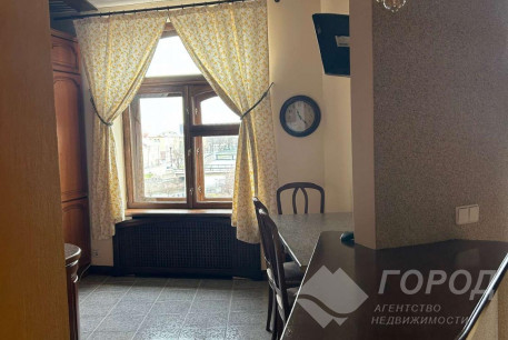 Сдам 3-х кімнатну квартиру, Центр, Код: 798908/1