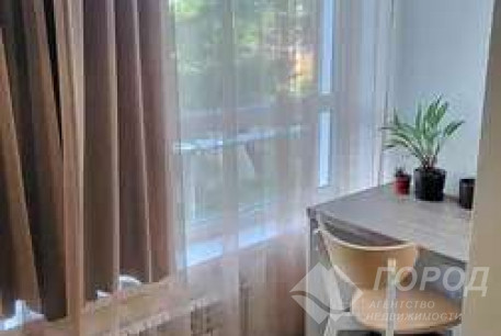 Сдам гостинку, Холодная Гора, Спортивная школа, Код: 799157/1