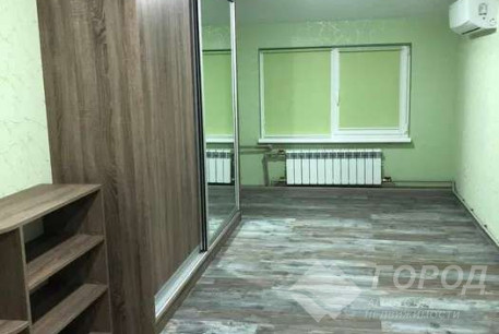 Продам 5-и кімнатну квартиру, Центр, Код: 799277/1