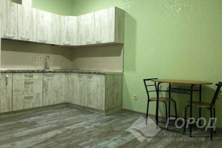 Продам 5-и кімнатну квартиру, Центр, Код: 799277/1