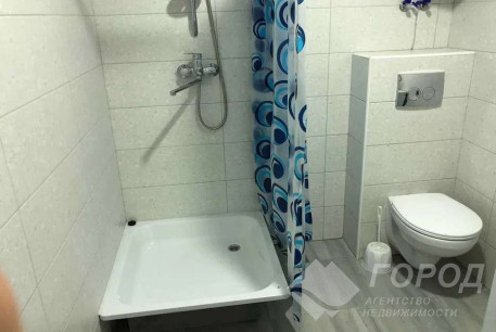 Продам 5-и кімнатну квартиру, Центр, Код: 799277/1