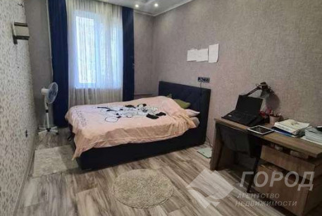 Продам 2-х кімнатну квартиру, Центр, Код: 799457/2