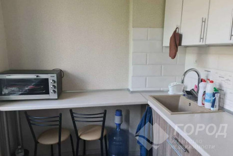 Продам 2-х кімнатну квартиру, Центр, Код: 799457/2