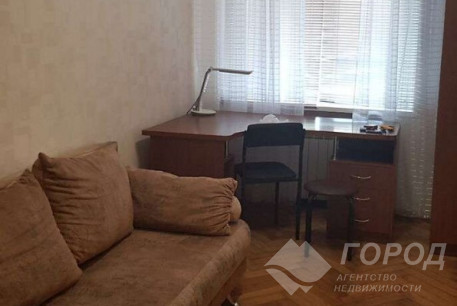 Продам 3-х кімнатну квартиру, Центр, Код: 799580/2