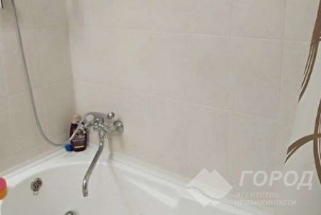 Продам 3-х кімнатну квартиру, Центр, Код: 799580/2