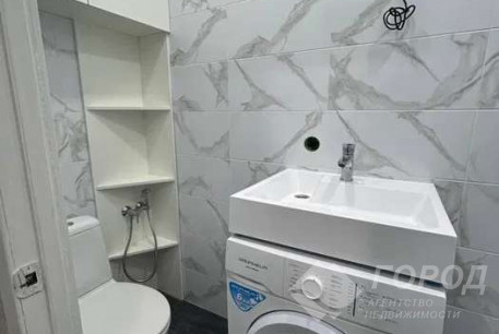 Сдам гостинку, Центр, Площадь Конституции метро (Советская), Код: 799655/2