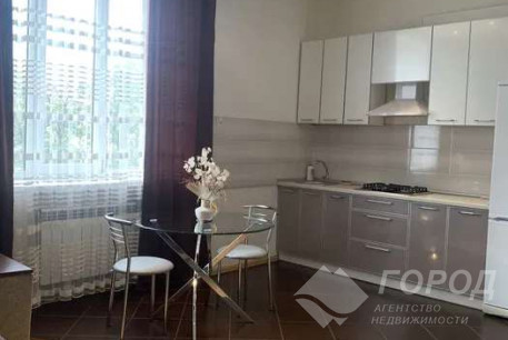 Сдам 2-х кімнатну квартиру, Центр, Код: 799667/2