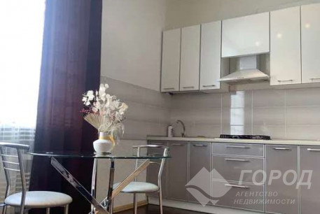 Сдам 2-х кімнатну квартиру, Центр, Код: 799667/2