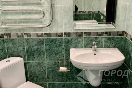 Продам 2-х кімнатну квартиру, Гагарина проспект, Защитников Украины метро (Площадь Восстания), Код: 799852/1