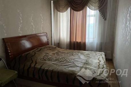 Продам 2-х кімнатну квартиру, Гагарина проспект, Новый цирк, Код: 799853/2