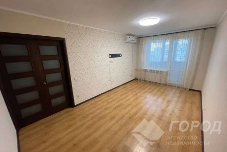 Продам 2-х кімнатну квартиру, Салтовка, Студенческая метро, Код: 800017/1