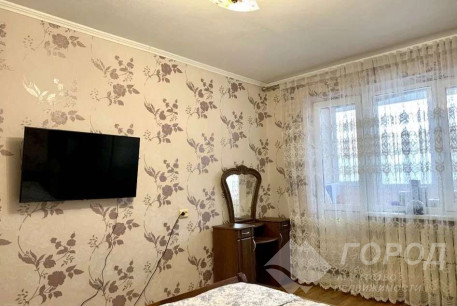 Продам 3-х кімнатну квартиру, Рогань, Роганский ж/м, Код: 800051/1