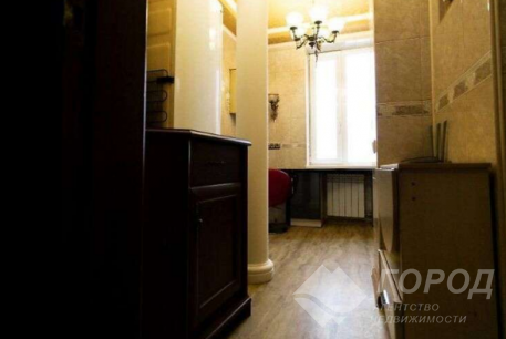 Продам 4-х кімнатну квартиру, Центр, Исторический Музей метро, Код: 800248/1