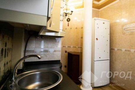 Продам 4-х кімнатну квартиру, Центр, Исторический Музей метро, Код: 800248/1