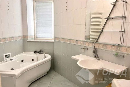 Сдам 2-х кімнатну квартиру, Центр, Код: 800280/1