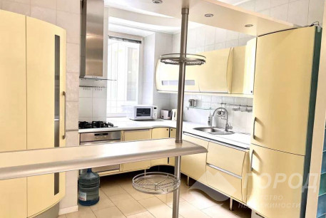 Сдам 2-х кімнатну квартиру, Центр, Код: 800280/1