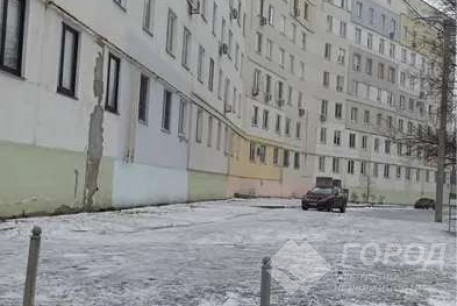 Продам 2-х кімнатну квартиру, ХТЗ, ХТЗ метро, Код: 800340/2