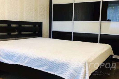 Продам 3-х кімнатну квартиру, , Код: 800359/1