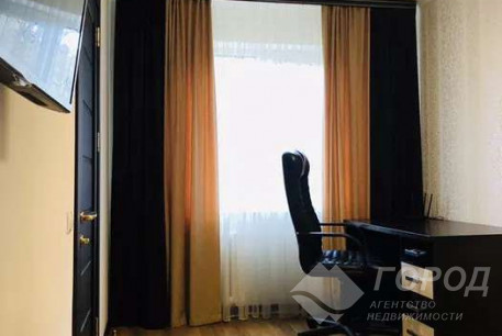 Продам 3-х кімнатну квартиру, , Код: 800359/1