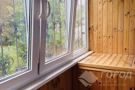 Продам 3-х кімнатну квартиру, , Код: 800359/1