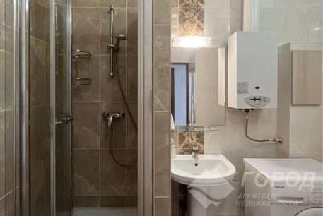 Продам 1-кімнатну квартиру, Центр, Код: 800409/8