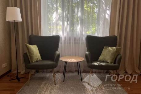 Продам 1-кімнатну квартиру, Центр, Код: 800409/8