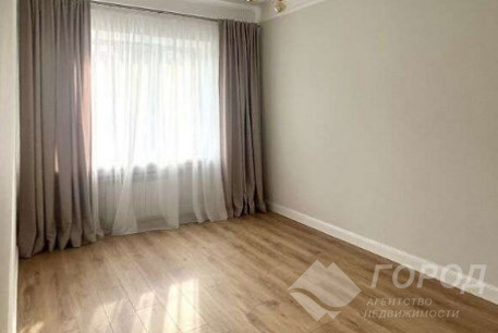 Сдам 3-х кімнатну квартиру, Центр, Университет метро, Код: 800409/9