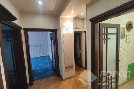 Продам 3-х кімнатну квартиру, Центр, Архитектора Бекетова метро, Код: 800427/3