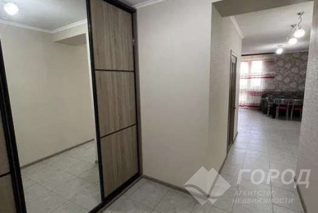 Продам 2-х кімнатну квартиру, Гагарина проспект, Защитников Украины метро (Площадь Восстания), Код: 800476/2