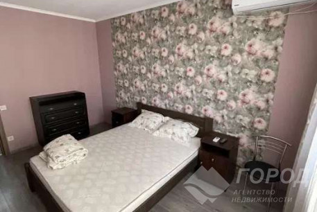 Продам 2-х кімнатну квартиру, Гагарина проспект, Защитников Украины метро (Площадь Восстания), Код: 800476/2