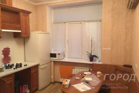 Сдам 1-кімнатну квартиру, Центр, Код: 800554/1