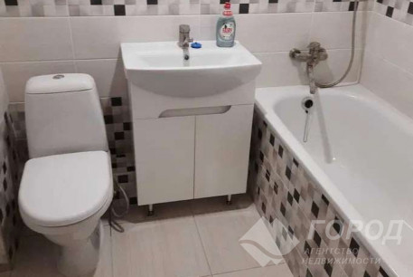 Продам 2-х кімнатну квартиру, Салтовка, 606 м/р, Код: 800574/2