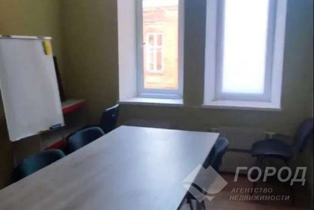 Сдам 3-х кімнатну квартиру, Центр, Код: 800579/2