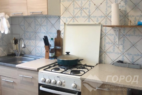 Продам 2-х кімнатну квартиру, ХТЗ, Код: 800614/22