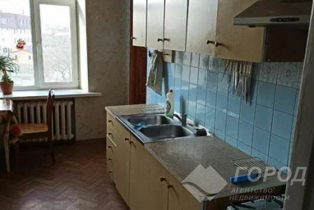 Продам 2-х кімнатну квартиру, Гагарина проспект, Защитников Украины метро (Площадь Восстания), Код: 800628/2