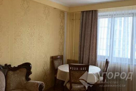 Продам 4-х кімнатну квартиру, ХТЗ, Код: 800643/1