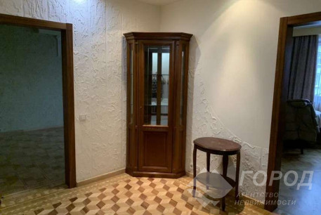 Продам 4-х кімнатну квартиру, ХТЗ, Код: 800643/1