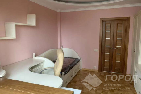 Продам 4-х кімнатну квартиру, ХТЗ, Код: 800643/1