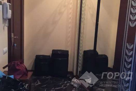 Продам 5-и кімнатну квартиру, Центр, Код: 800643/2