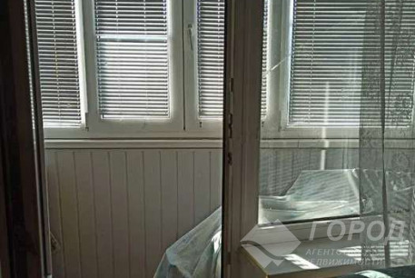 Продам 1-кімнатну квартиру, Новые дома, Маршала Жукова метро (Дворец спорта), Код: 800648/1