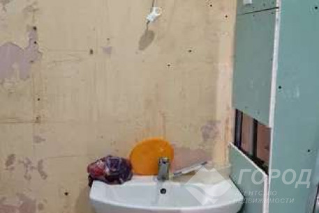 Продам гостинку, Основа, Код: 800691/1