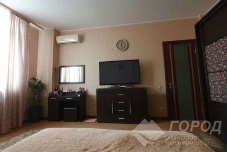 Продам 4-х кімнатну квартиру в новобудові, Холодная Гора, Холодная Гора метро, Код: 800784/1