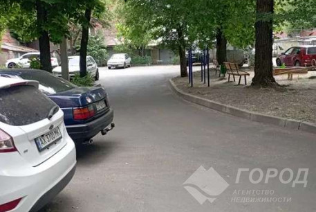 Продам 3-х кімнатну квартиру, Центральный рынок, Южный вокзал метро, Код: 800839/1