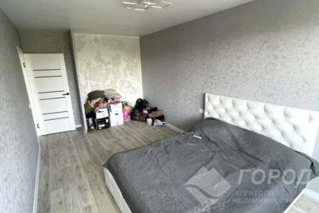 Продам 3-х кімнатну квартиру, Новые дома, Коммунальный рынок, Код: 801065/1