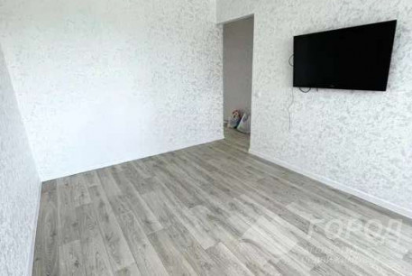 Продам 3-х кімнатну квартиру, Новые дома, Коммунальный рынок, Код: 801065/1