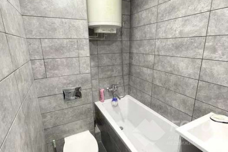 Продам 3-х кімнатну квартиру, Новые дома, Коммунальный рынок, Код: 801065/1