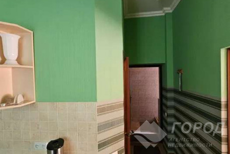 Продам 2-х кімнатну квартиру, Центр, Код: 801088/1