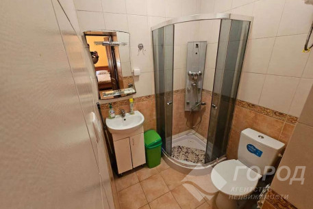 Продам 2-х кімнатну квартиру, Центр, Код: 801088/1