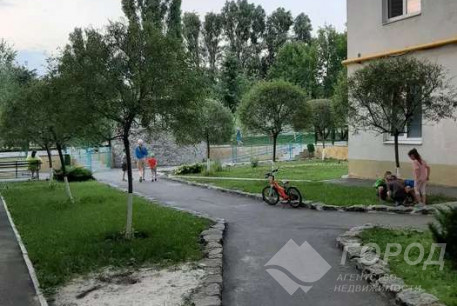 Продам 1-кімнатну квартиру в новобудові, Рогань, Код: 801235/1